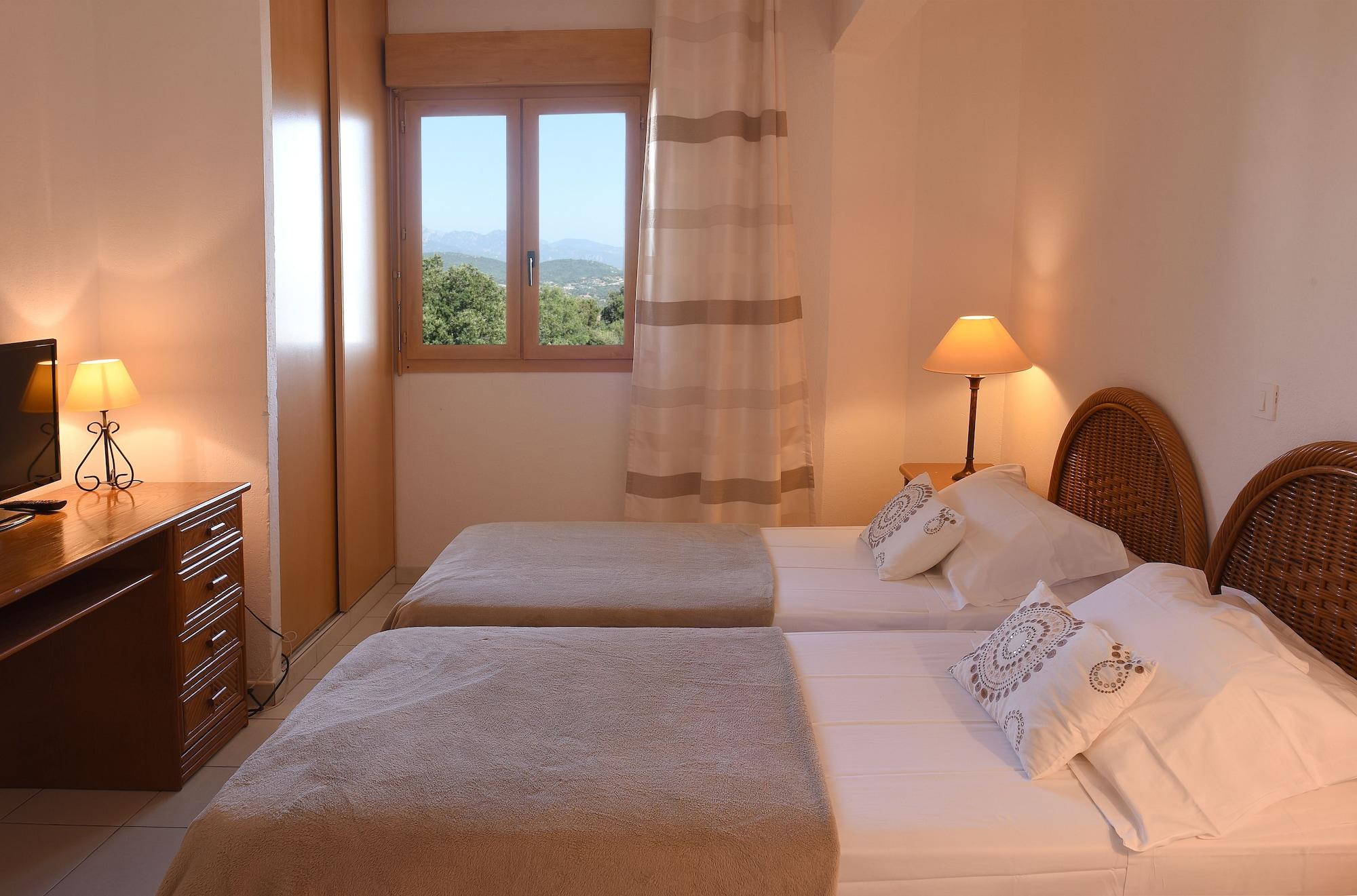 Hotel Le Tilbury Porto-Vecchio  Bagian luar foto
