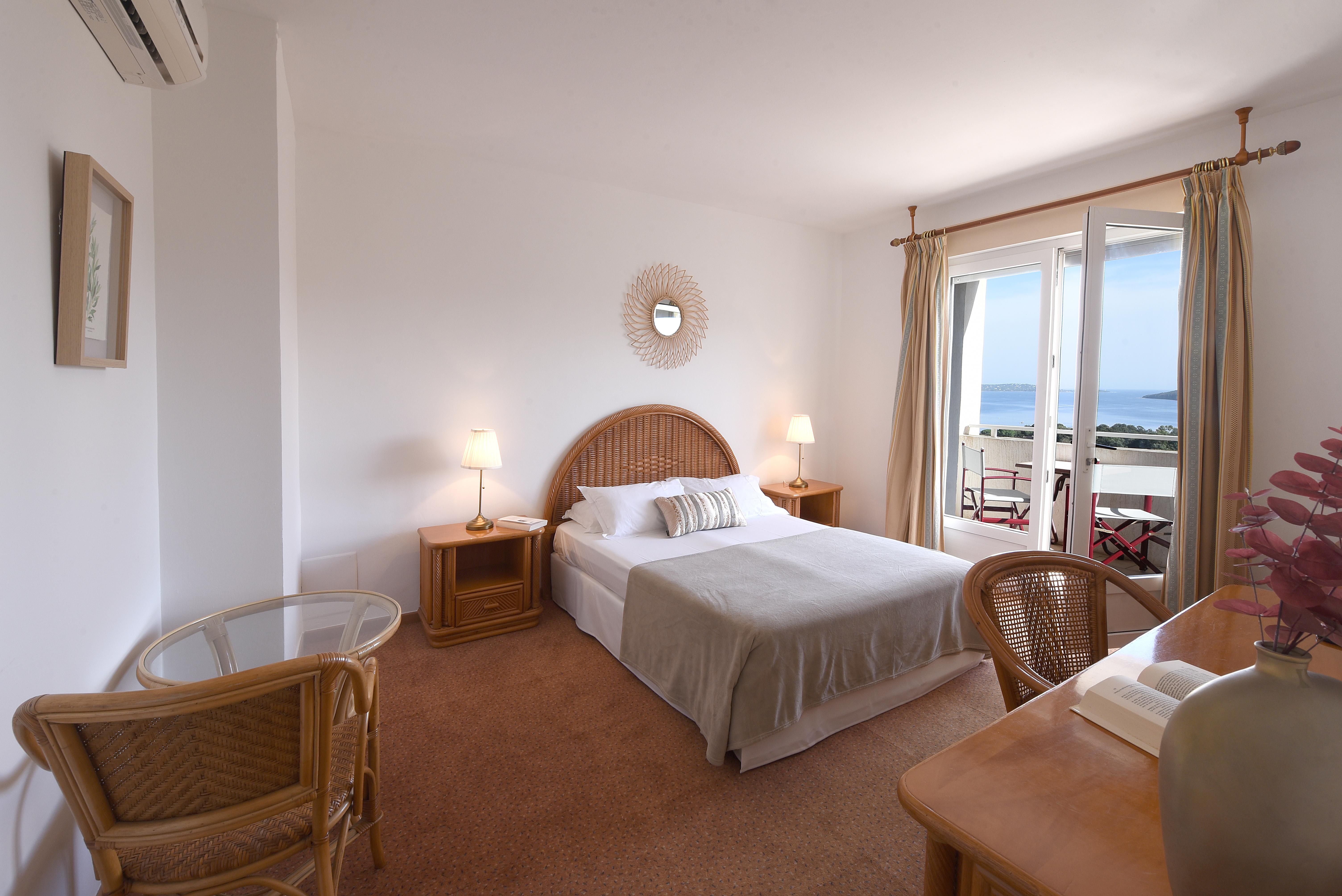 Hotel Le Tilbury Porto-Vecchio  Bagian luar foto