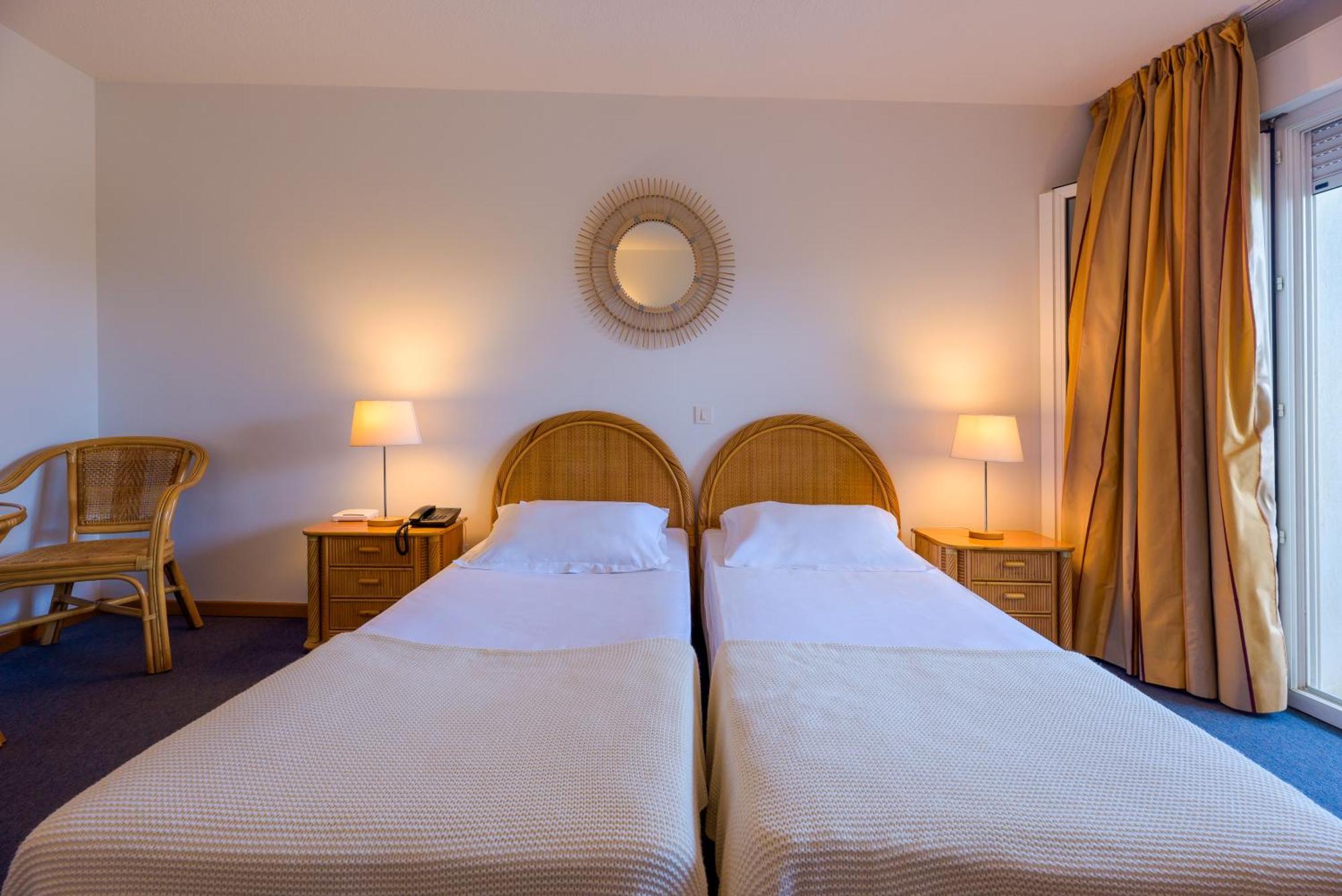Hotel Le Tilbury Porto-Vecchio  Bagian luar foto