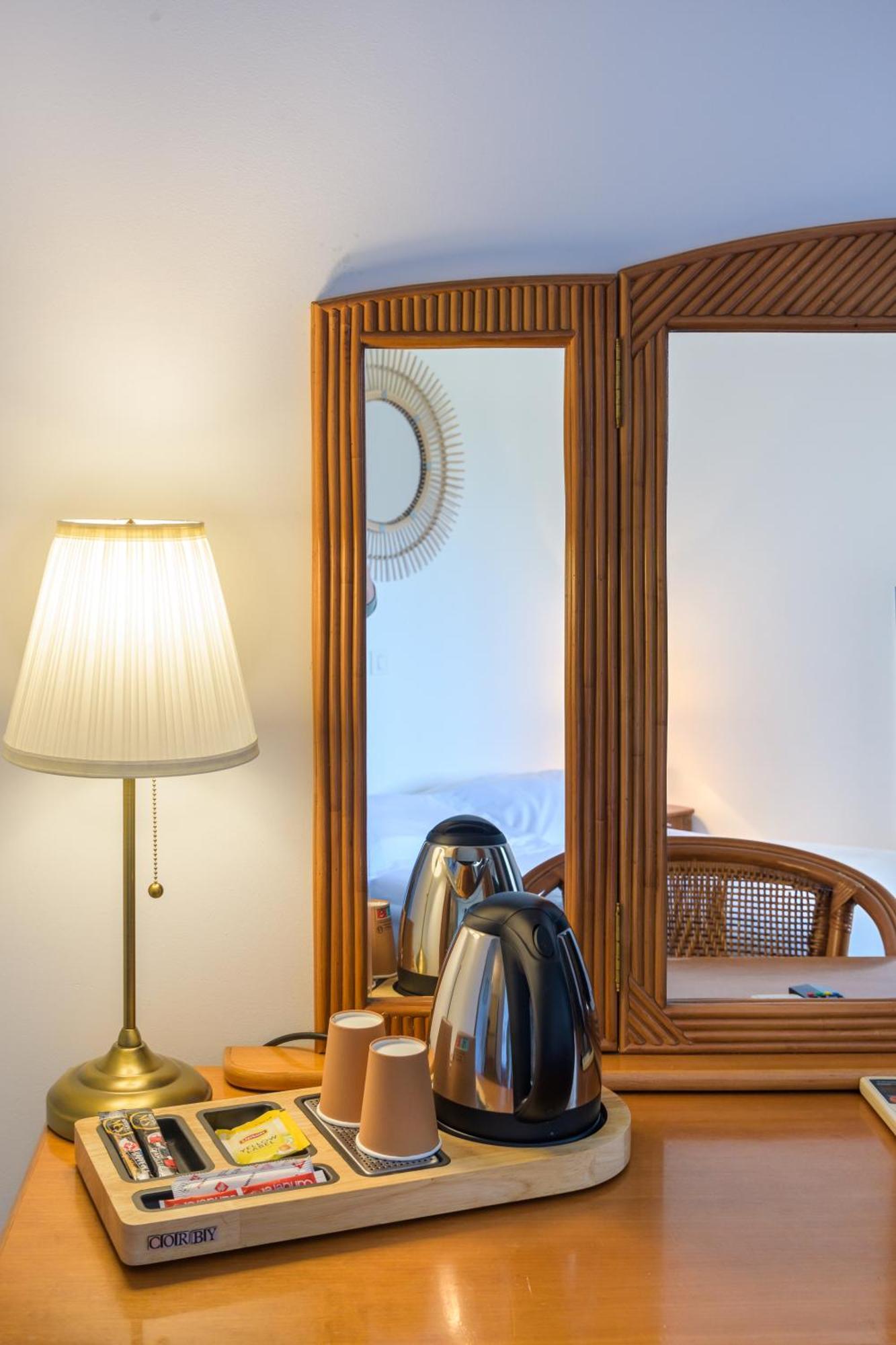 Hotel Le Tilbury Porto-Vecchio  Bagian luar foto