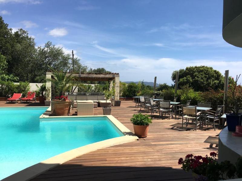 Hotel Le Tilbury Porto-Vecchio  Bagian luar foto