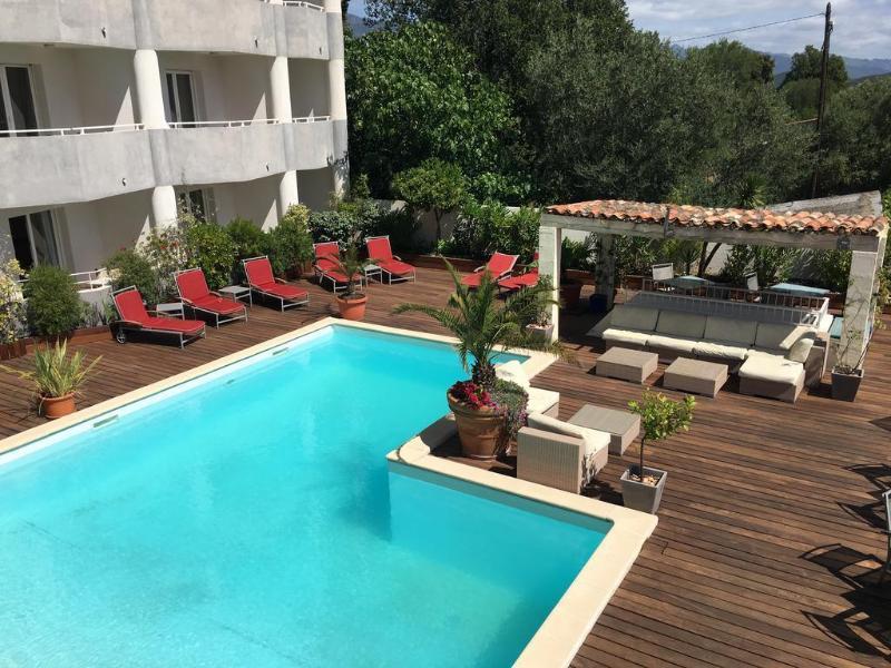 Hotel Le Tilbury Porto-Vecchio  Bagian luar foto