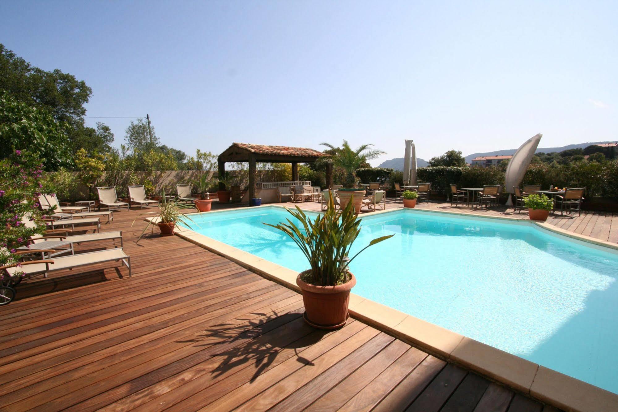 Hotel Le Tilbury Porto-Vecchio  Bagian luar foto