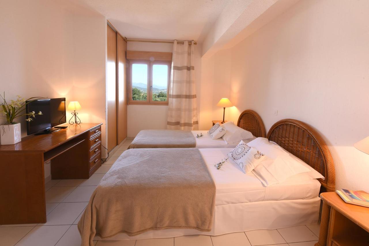 Hotel Le Tilbury Porto-Vecchio  Bagian luar foto